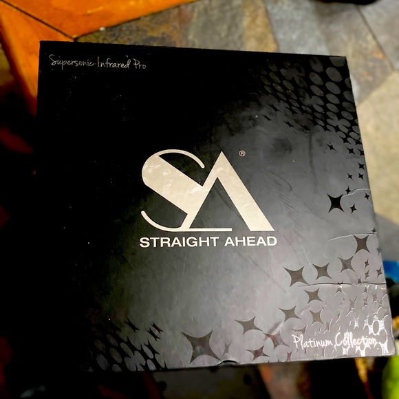 Straight ahead BRAND NEW blow dryer!!!